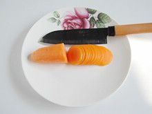 为美食增加几分色彩—巧做胡萝卜花