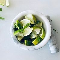 青柠香槟鸡尾酒怎么调制