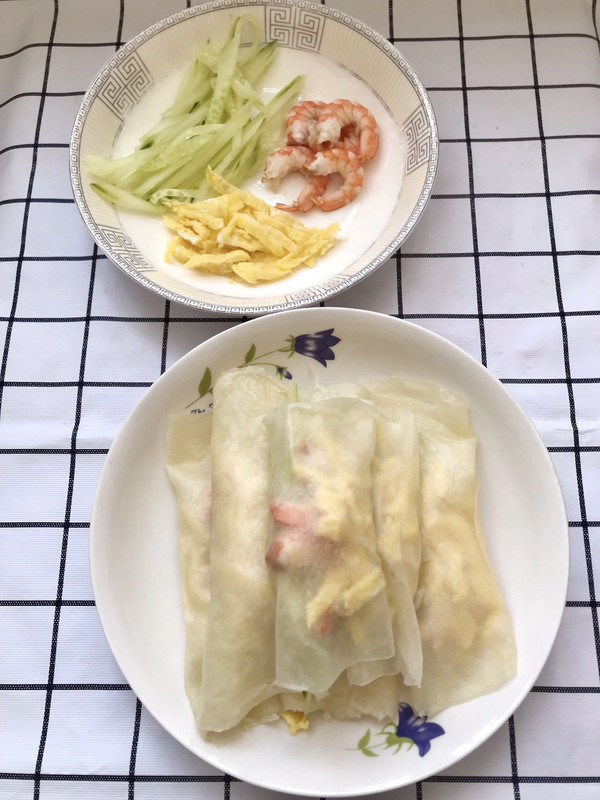 青瓜蛋皮虾仁卷饼