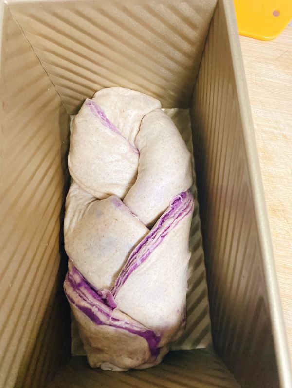 大理石纹紫薯吐司