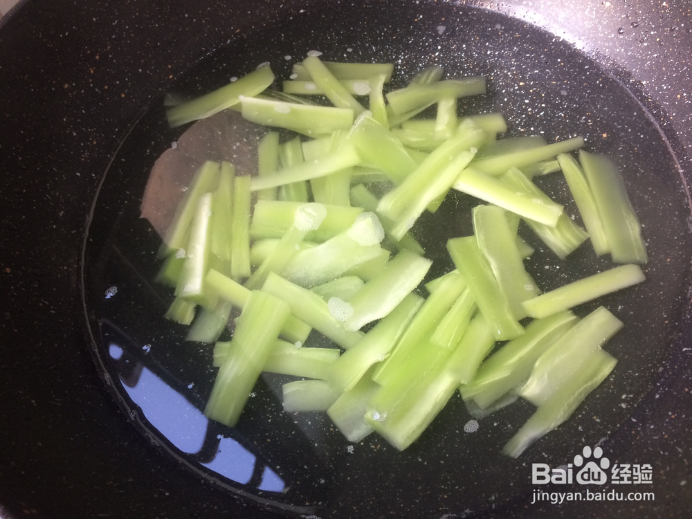 心心念念的凉拌莴笋