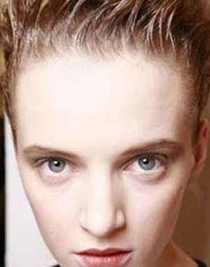 低调奢华灰色演绎秋冬妆容精髓