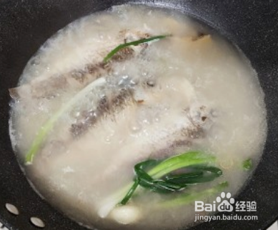 怎么做出好吃的鲫鱼豆腐汤？