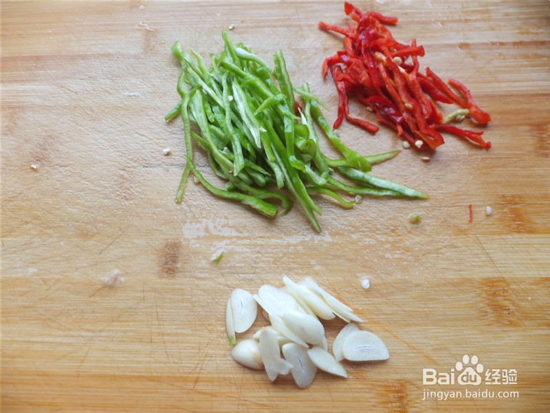 好吃家常菜—双椒土豆丝做法【附自制土豆淀粉】