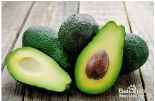 怎么挑选新鲜品质好的牛油果