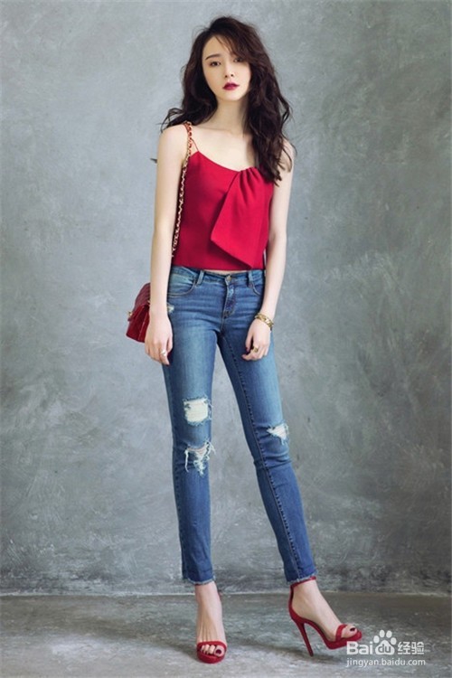 牛仔裤这样搭,普通女孩也能超时尚哦!