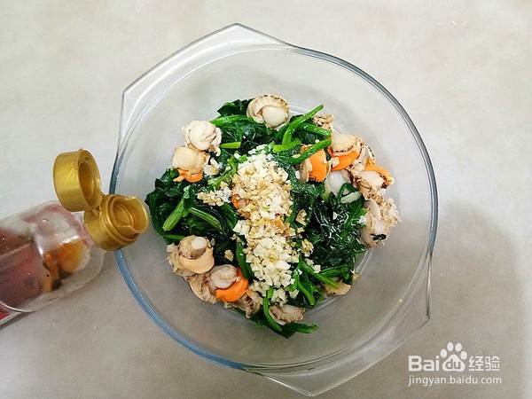 如何做美味的菠菜拌扇贝