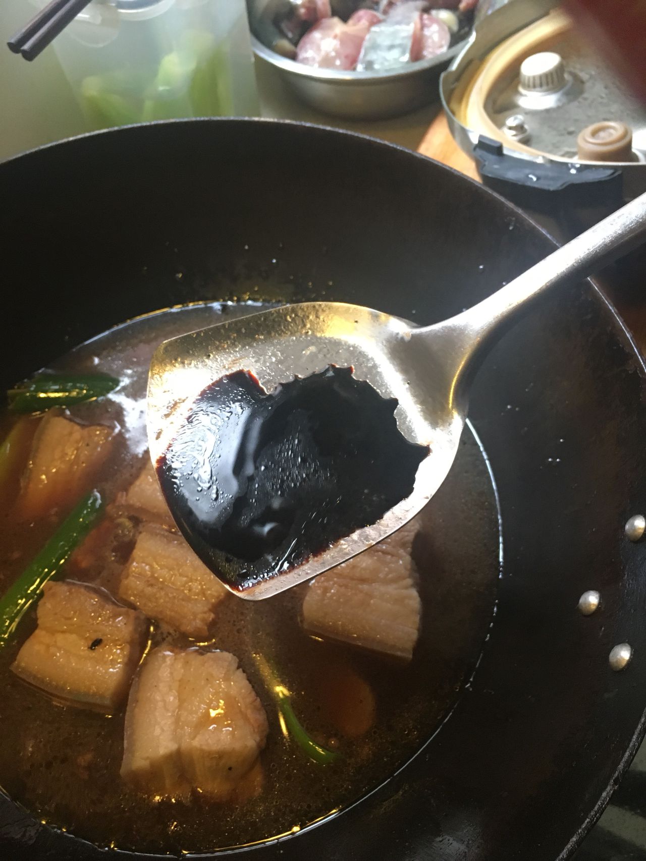 看着都让人流口水的东坡肉你会做吗