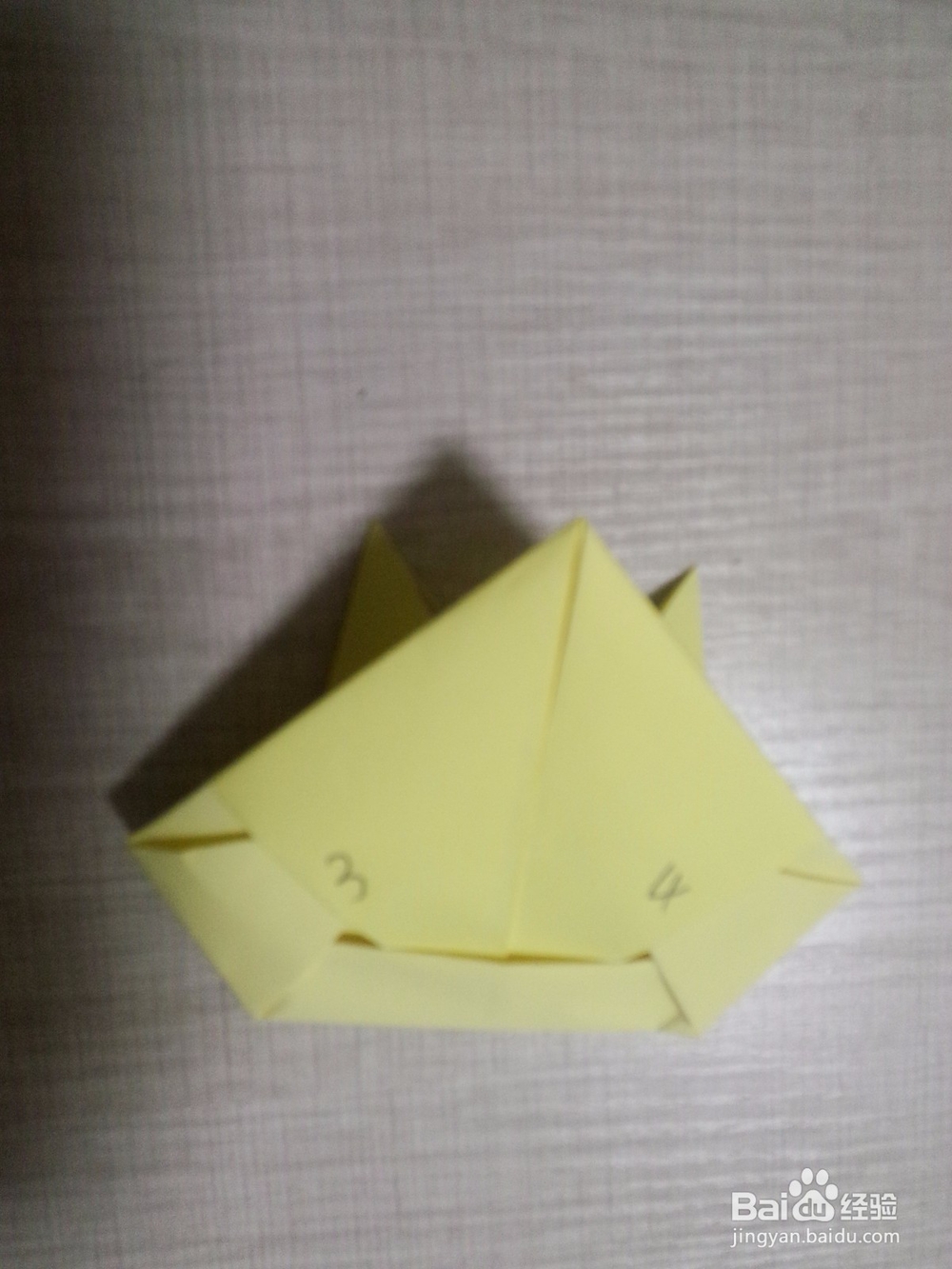 如何折叠纸青蛙
