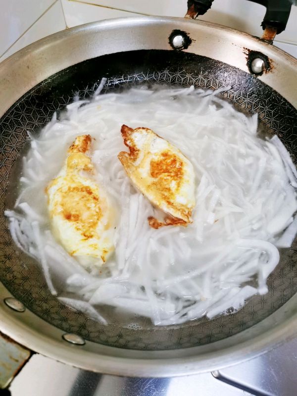 萝卜丝荷包蛋汤