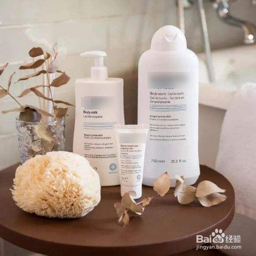 如何把身体乳涂到背部上(如何把身体乳涂到背部上面) 如何把身体乳涂到背部上(如何把身体乳涂到背部上面)