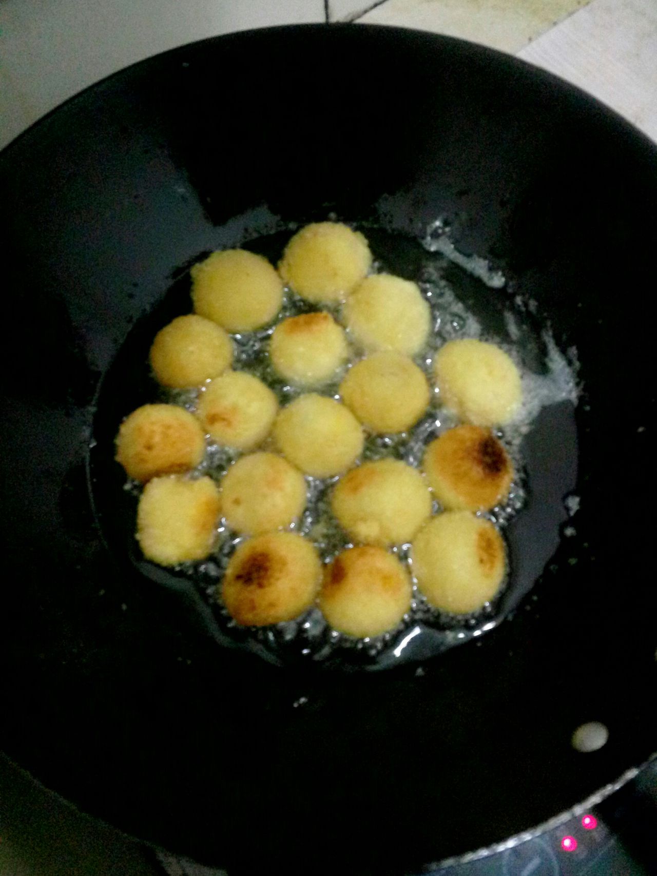 这样做的土豆小丸子更好吃