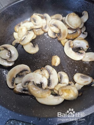 如何制作美味的麻辣酱汁牛扒