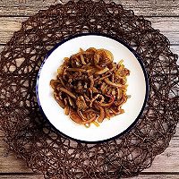 家常菜洋葱条炒牛肉丝