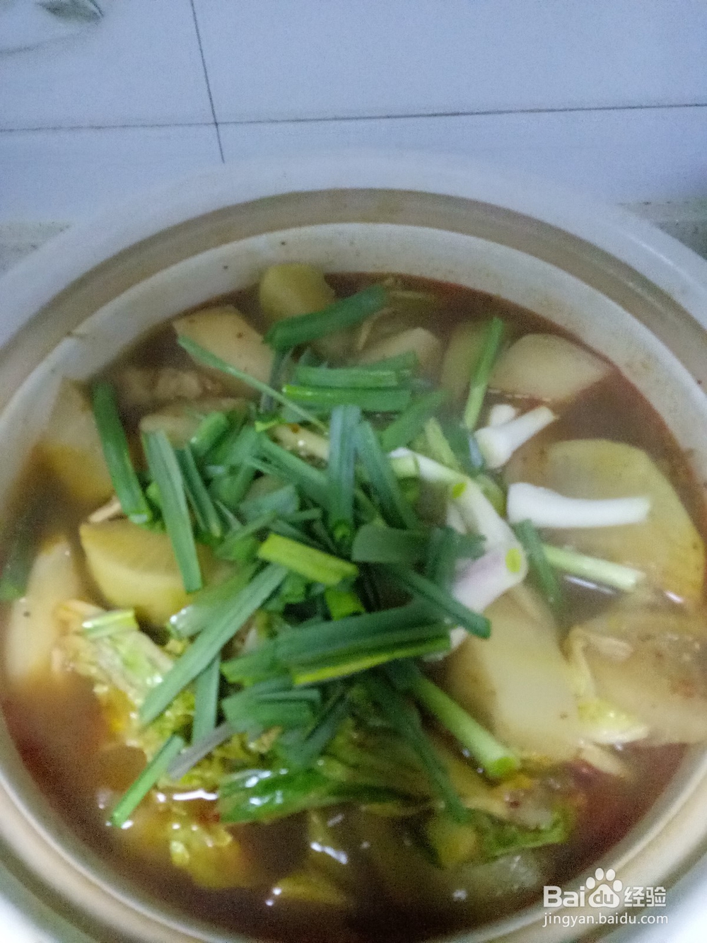 简单的砂锅牛肉萝卜锅