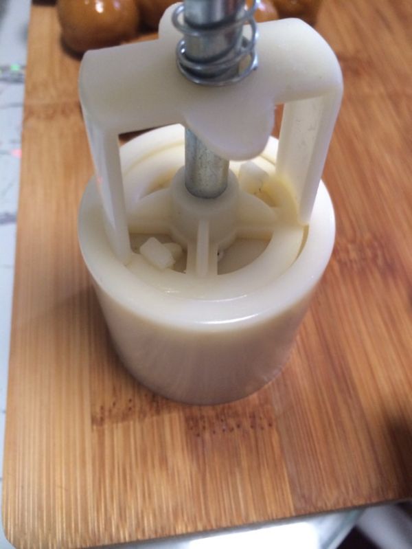 广式蛋黄莲蓉月饼