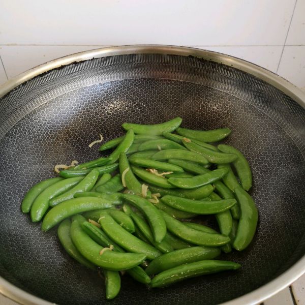 广式腊肠炒甜豆