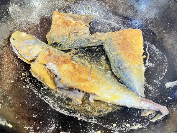 东北家常菜鲅鱼炖豆腐