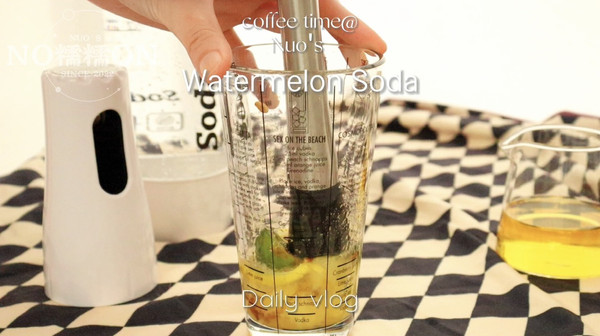 西瓜柠檬气泡水