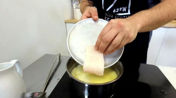 黄油煮加拿大大比目鱼