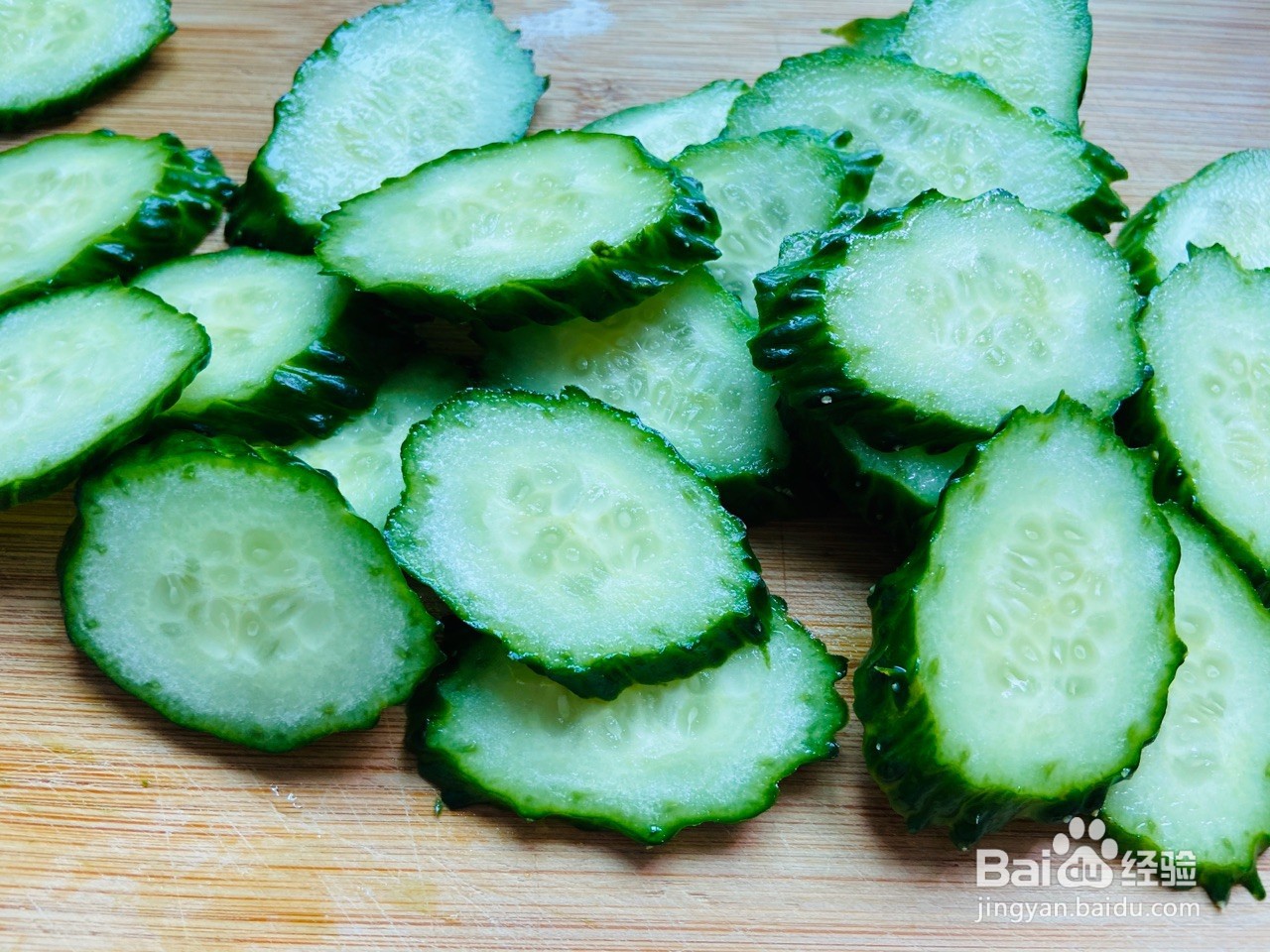 黄瓜木耳炒鸡蛋的家常做法