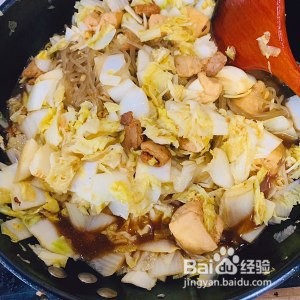 白菜炖粉条加豆腐泡