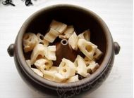 莲藕啤酒汽锅鸡的做法