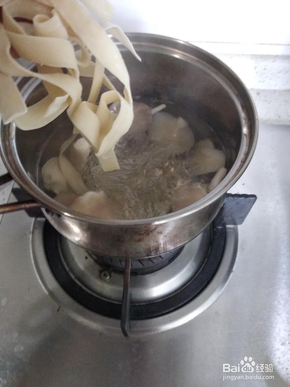 黄瓜蘑菇炒面如何做？