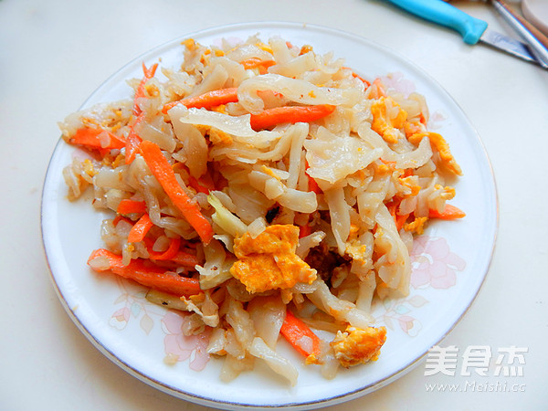胡萝卜鸡蛋炒凉皮