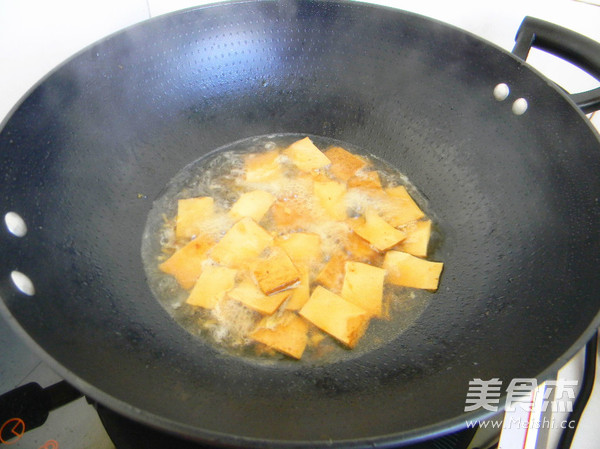 豆干烩茄子的做法