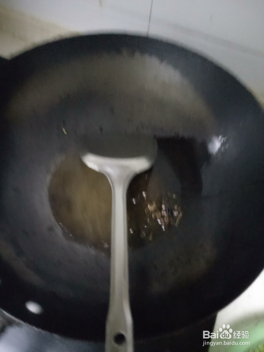 芹菜青椒炒香肠