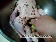 怎样做酥香樟茶鸭