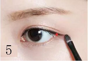 不会化妆的姑娘看过来