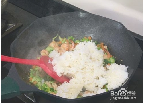 西兰花虾仁炒饭怎么做