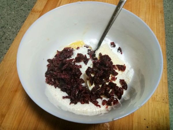 #美的FUN烤箱·焙有FUN儿#椰蓉蔓越莓潜水艇餐包