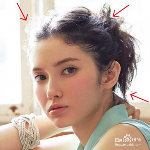 饼脸也不怕 牢记3点照梳丸子头