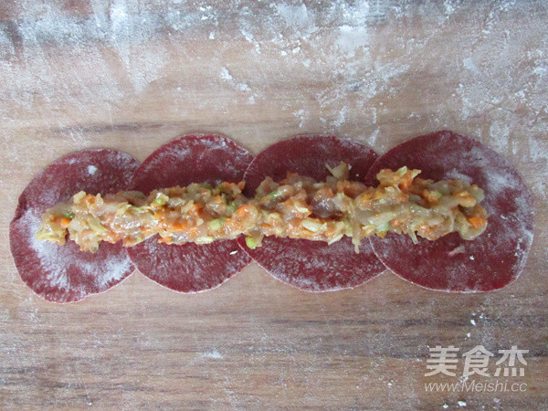 玫瑰花煎饺的做法