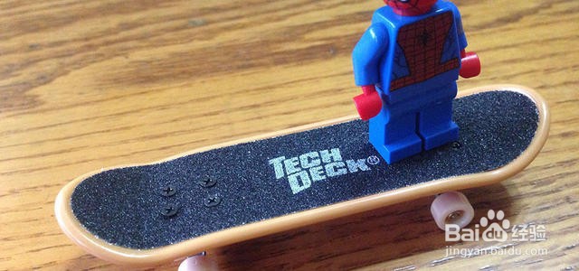 手指滑板豚跳怎么玩?