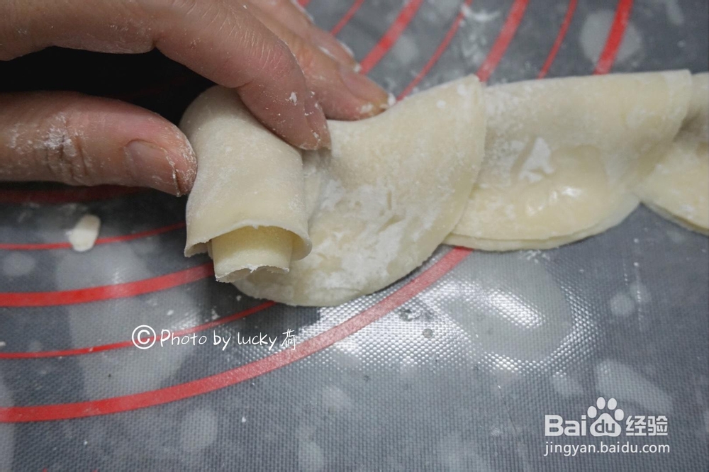 又酥又香的玫瑰花饺子