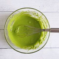 教你制作菠菜蛋糕卷