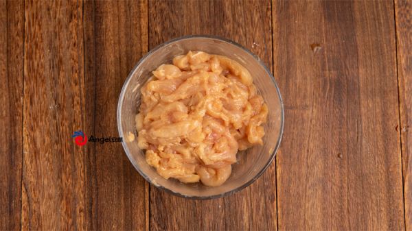 豆皮鸡胸肉蔬菜卷