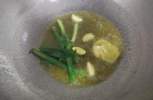 鸡爪鸡翅煲怎么做