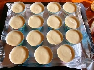 戚风纸杯蛋糕的做法