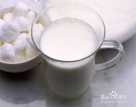 [小知识]不同年龄阶段如何选择牛奶品种？