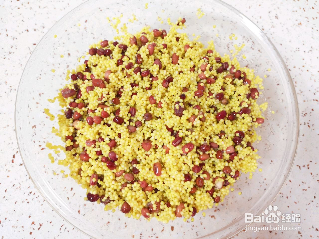 大黄米红小豆竹筒粽子的做法