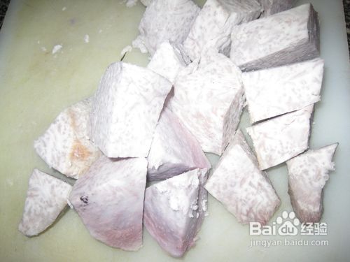 怎样制作香芋焖排骨