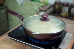 豆角鲜蘑焖面怎么做？