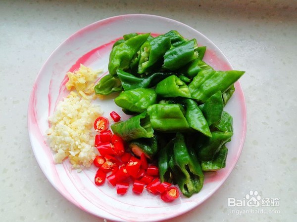 如何做青椒擂皮蛋