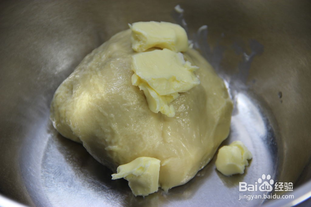 培根沙拉面包的做法