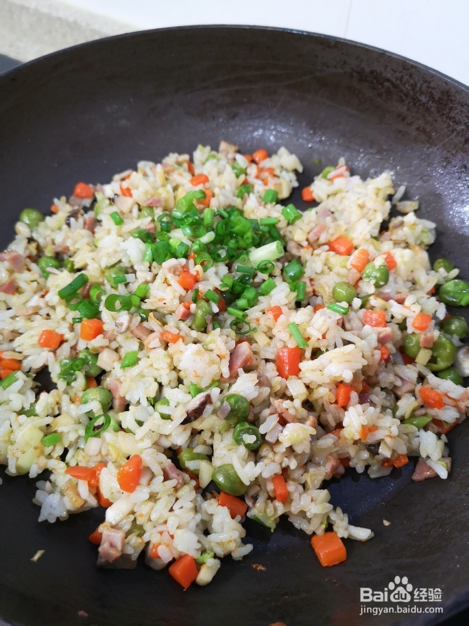香到炸裂的火腿杂蔬炒饭